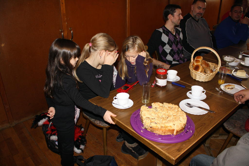 2879 Gemeinsames Fruehstueck.JPG