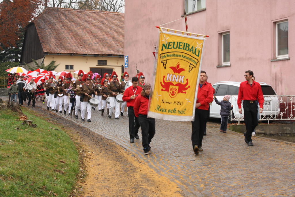 2982 Umzug des KNK durch Neueibau.JPG
